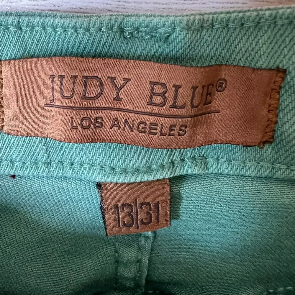 Judy Blue Jeans Womens Size 13/31 Green Garment Dyed Boot Cut Raw Hem - Picture 2 of 16